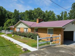Foreclosed Home - 3401 PISGAH RD, 28901