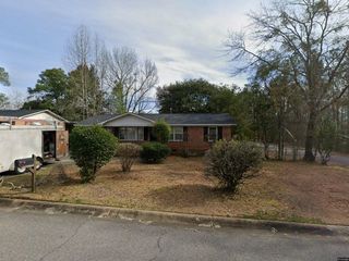 Foreclosed Home - 906 WATEREE BLVD, 29020
