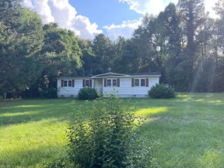 Foreclosed Home - 1474 PITT RD, 29042