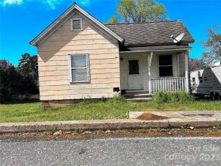 Foreclosed Home - 22 BROAD ST, 29055