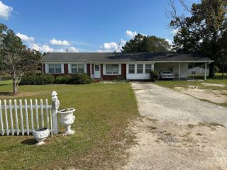 Foreclosed Home - 512 COUNTY LINE RD, 29067