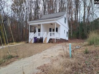 Foreclosed Home - 122 SANDALWOOD RD # 124, 29070