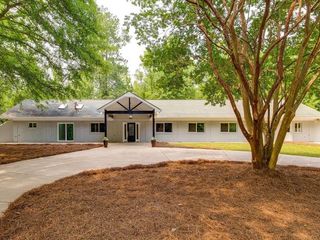 Foreclosed Home - 111 WARNER WOODS RD, 29072