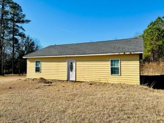 Foreclosed Home - 189 CHARMAINE LN, 29118