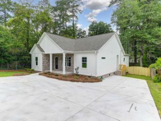 Foreclosed Home - 2913 FOREST DR, 29204