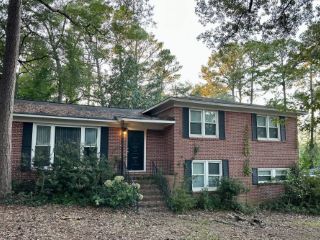 Foreclosed Home - 1537 BRENNEN RD, 29206