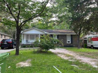 Foreclosed Home - 221 FOXHUNT RD, 29223