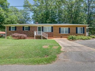 Foreclosed Home - 601 AVON DR, 29303