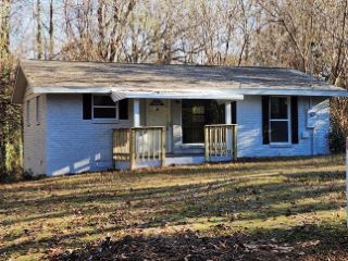 Foreclosed Home - 121 HILLSIDE DR, 29303