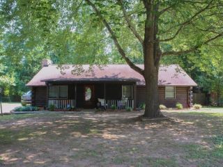 Foreclosed Home - 639 PINE HILL DR, 29316