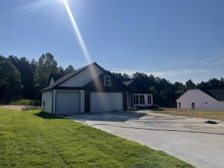 Foreclosed Home - 18610 ASHEVILLE HWY, 29322