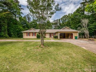 Foreclosed Home - 133 SHARCLIFF RD, 29330