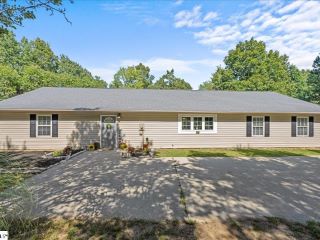 Foreclosed Home - 374 DRIFTWOOD RD, 29332