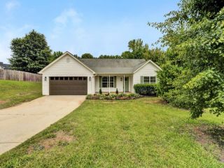 Foreclosed Home - 450 LEMON GRASS CT, 29334