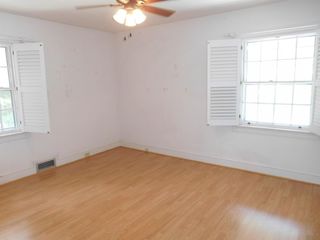 Foreclosed Home - 402 E BUFORD ST, 29340