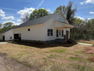 Foreclosed Home - 618 S LOGAN ST, 29341