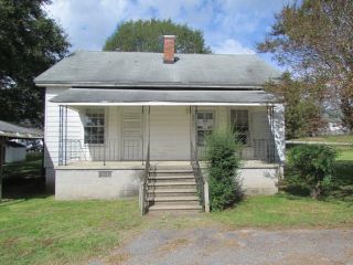 Foreclosed Home - 404 B Street, 29353