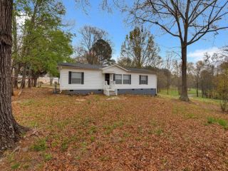 Foreclosed Home - 217 KING ARTHUR DR, 29365