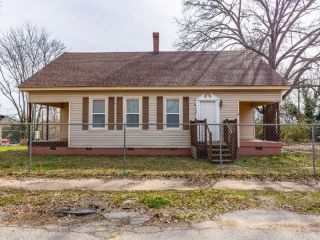 Foreclosed Home - 1140 GRANITE ST, 29372