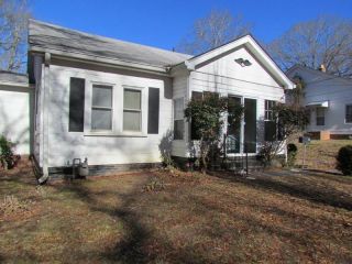 Foreclosed Home - 211 Pine St, 29379