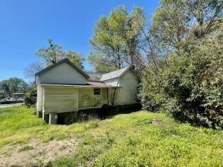 Foreclosed Home - 107 WALLACE ST, 29379