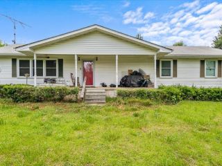 Foreclosed Home - 1560 MEANSVILLE RD, 29379