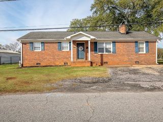 Foreclosed Home - 104 GASTON DR, 29388