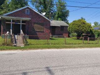 Foreclosed Home - 2026 LITTLE AVE, 29405