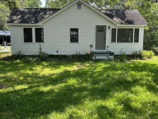 Foreclosed Home - 832 WHITE OAK DR, 29407