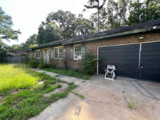 Foreclosed Home - 103 THREE WOOD LN, 29483