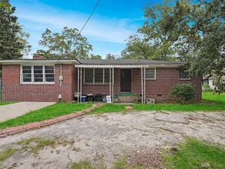 Foreclosed Home - 209 E LUKE AVE, 29483