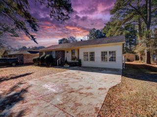 Foreclosed Home - 1020 MILES JAMISON RD, 29485