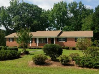 Foreclosed Home - 2314 W Heron Dr, 29501