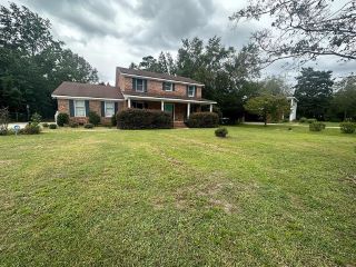 Foreclosed Home - 1013 WRENWOOD RD, 29505