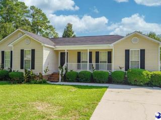 Foreclosed Home - 3112 S CANAL DR, 29505