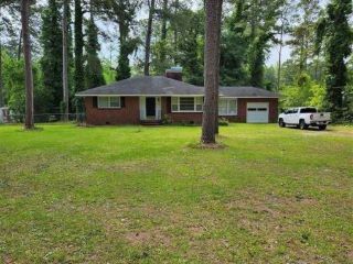 Foreclosed Home - 213 CREEK DR, 29506
