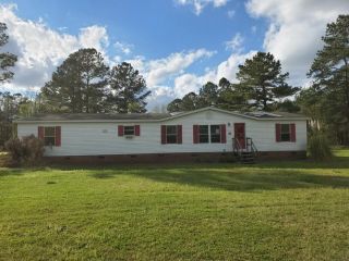Foreclosed Home - 3343 Oakmont Ln, 29526