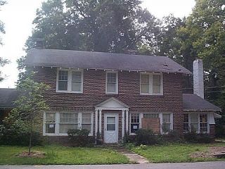 Foreclosed Home - 211 CAROLINA AVE, 29560