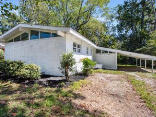 Foreclosed Home - 217 BRANTLEY ST, 29560