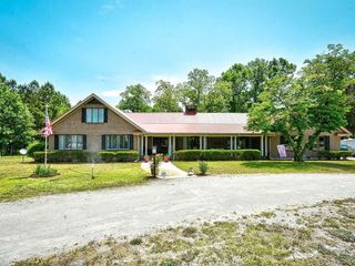 Foreclosed Home - 374 N COX RD, 29569