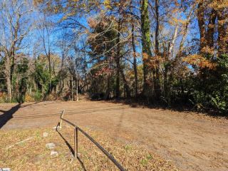 Foreclosed Home - 1002 ANDERSON RD, 29601