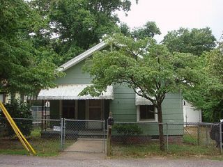Foreclosed Home - 15 BRAGG ST, 29611