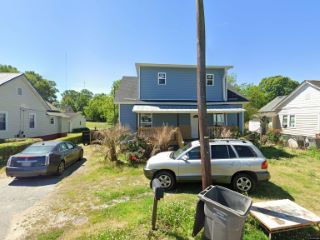 Foreclosed Home - 42 E 8TH ST, 29611