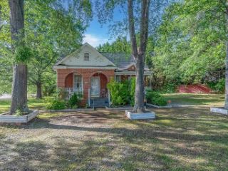 Foreclosed Home - 3002 OLD EASLEY BRIDGE RD, 29611