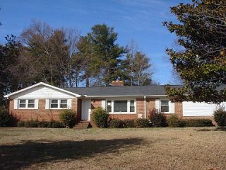 Foreclosed Home - 302 ROCKMONT RD, 29615