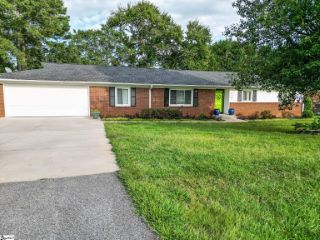 Foreclosed Home - 504 BUTLER SPRINGS RD, 29615