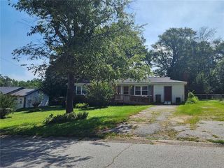 Foreclosed Home - 115 MOORE ST, 29620