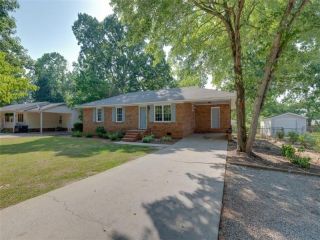 Foreclosed Home - 2404 OLD WILLIAMSTON RD, 29621