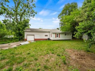 Foreclosed Home - 615 CRESCENT DR, 29624