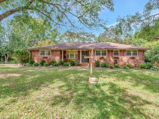 Foreclosed Home - 1123 HICKORY LN, 29624